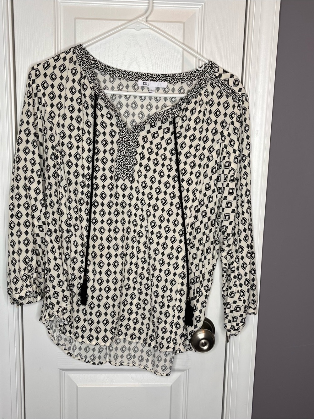 DR2 Black & White Geometric Peasant Blouse
